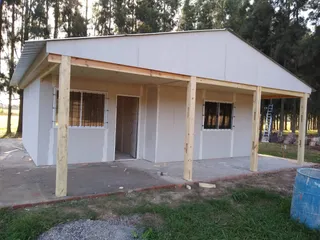 Vivienda + estudio Lanús — imagen 1